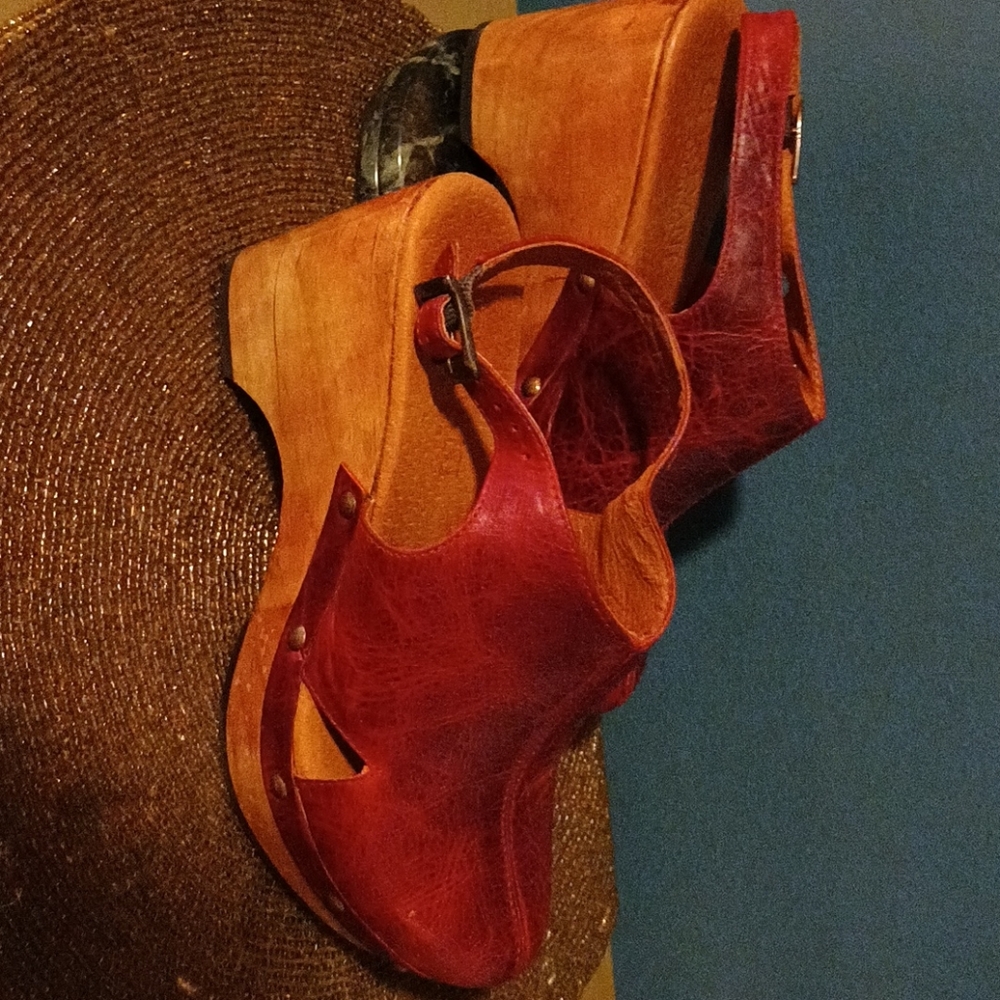 Clogs